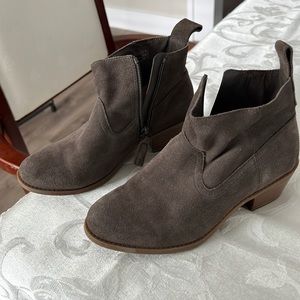 Vionic Women’s Ankle Boots - Suede, Taupe/Gray/Brown